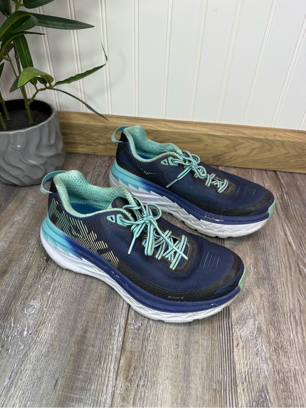 Hoka Bondi 5 Navy Teal Lace Up Athletic Sporty Running Tennis Shoes Womens 8